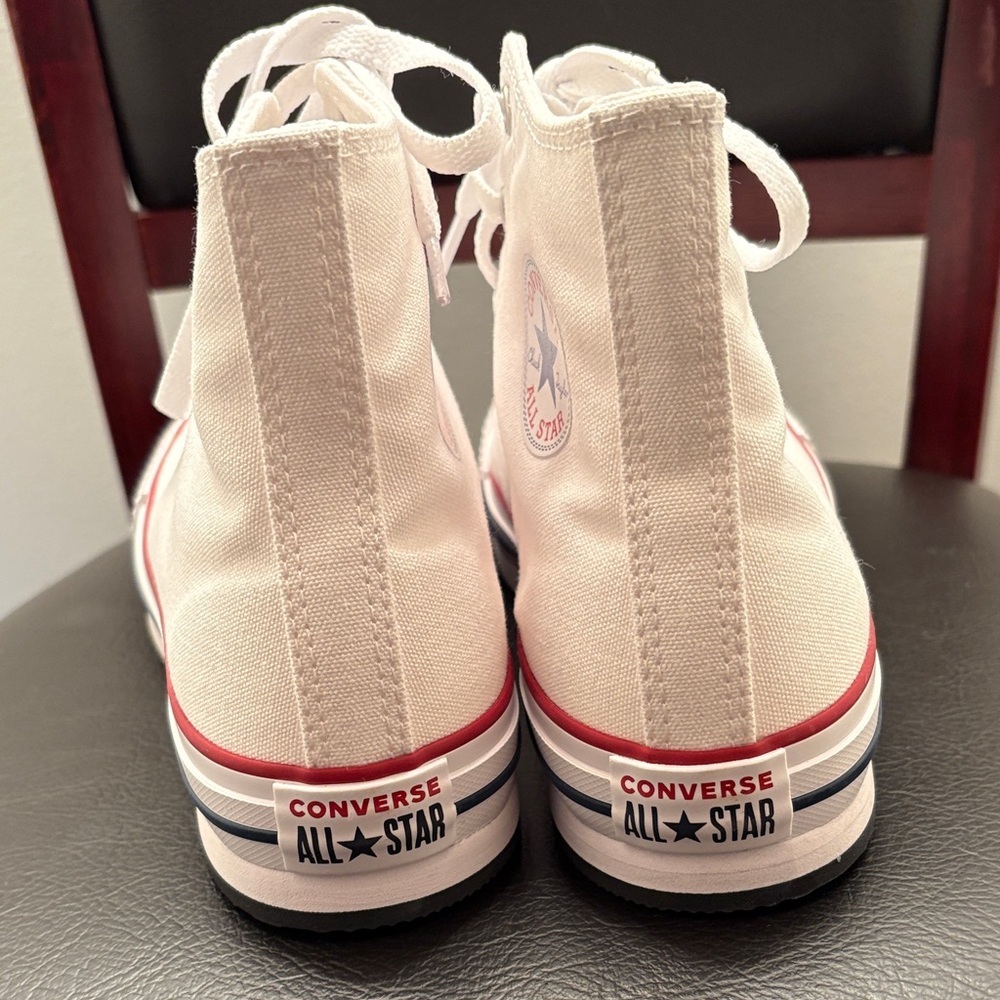 New Men’s Converse All Star Chuck Taylor White Canvas HighTops w/Red Trim Size 7 - Picture 5 of 6